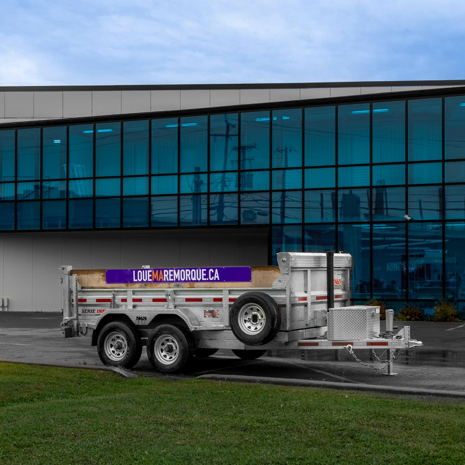 Landscape dump trailer